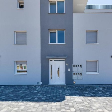 Apartmani Kastelina 维尔 外观 照片