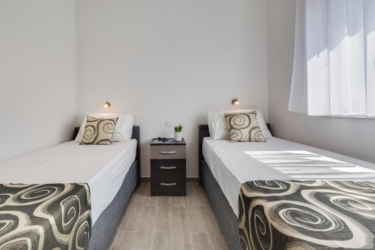 Apartmani Kastelina 维尔 外观 照片