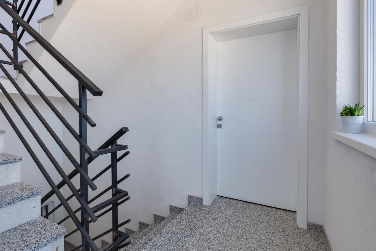 Apartmani Kastelina 维尔 外观 照片