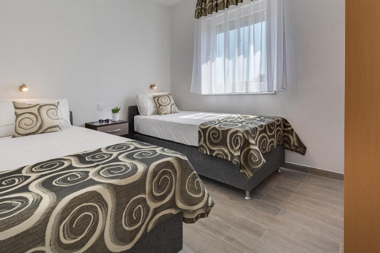 Apartmani Kastelina 维尔 外观 照片