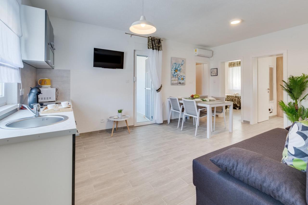 Apartmani Kastelina 维尔 外观 照片