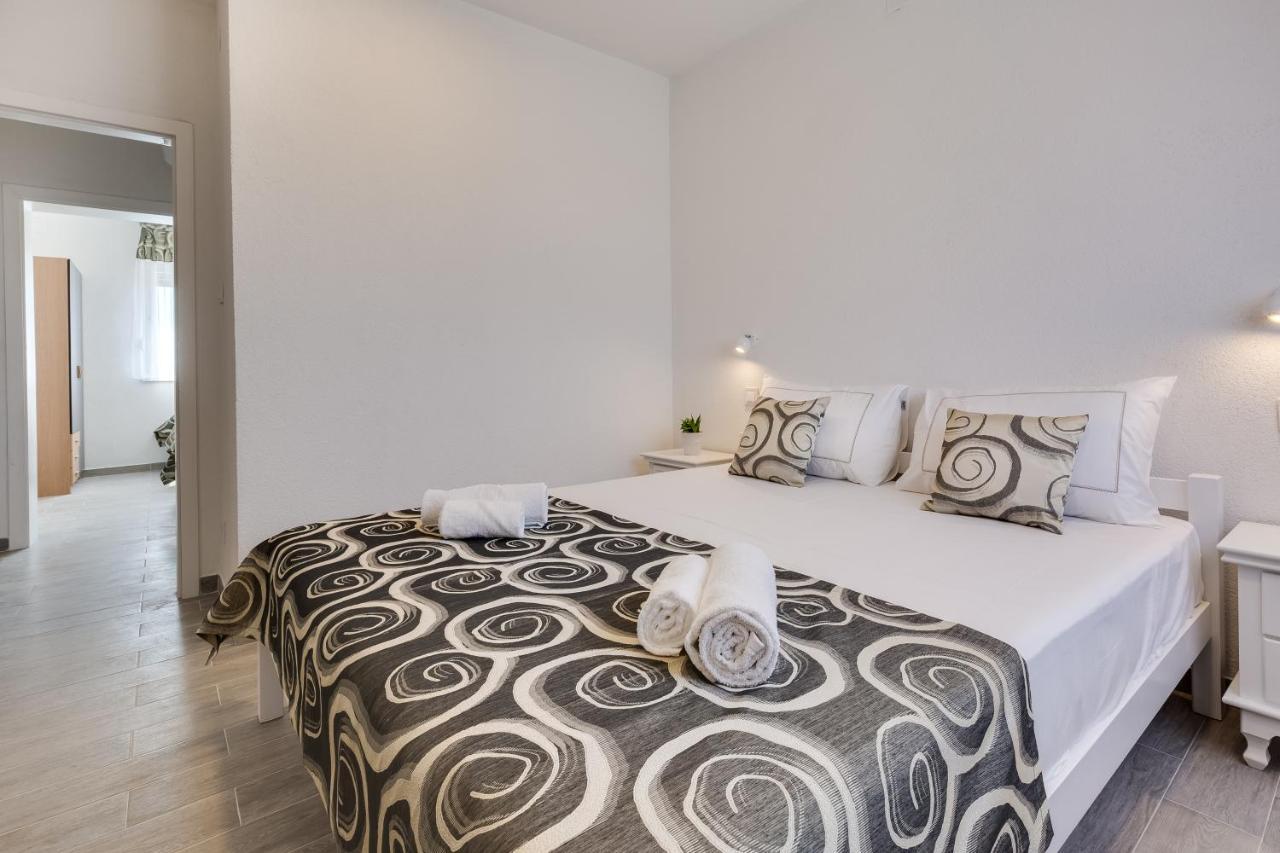 Apartmani Kastelina 维尔 外观 照片
