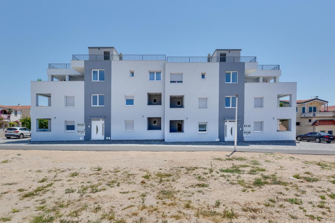 Apartmani Kastelina 维尔 外观 照片